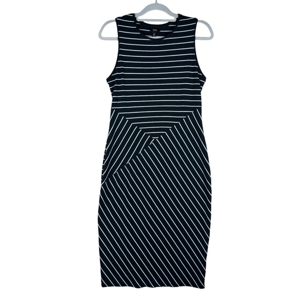 Mossimo Supply CO. Dress Striped Black White Midi size Medium Sleeveless - Picture 1 of 9